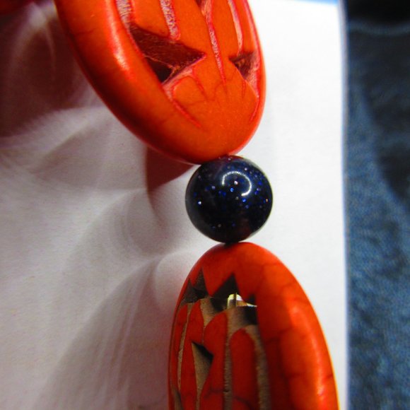 Orange Howlite Jack O Lantern Pumpkins With Blue Goldstone 7" Stretchy Bracelet - Picture 3 of 3